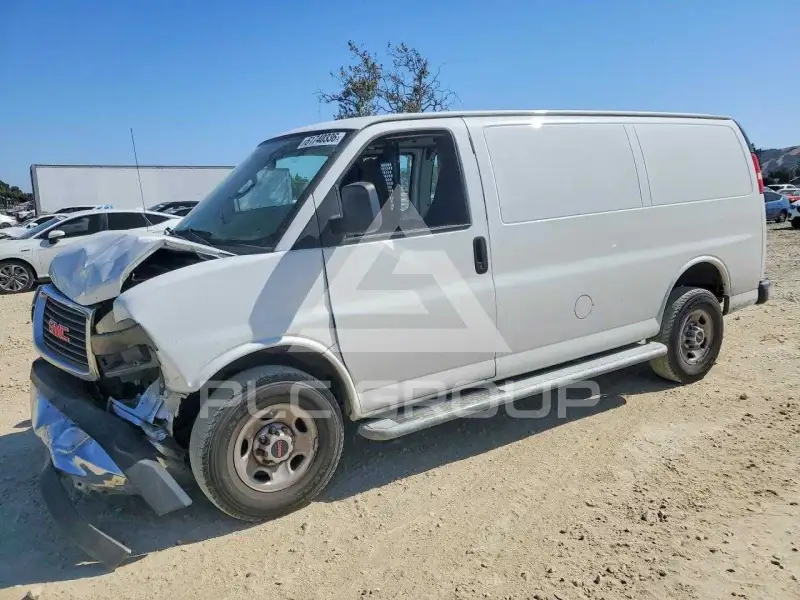 2019 GMC Savana photo