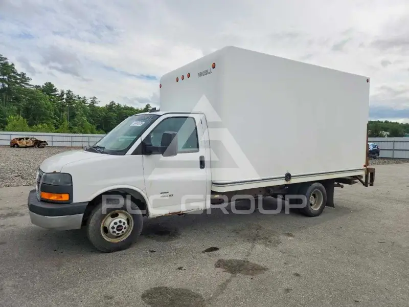 2019 GMC Savana фото