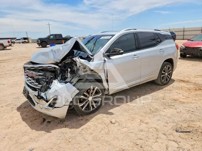 2019 GMC TERRAIN photo