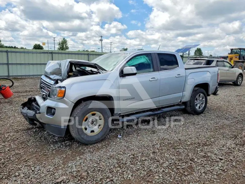 2019 GMC CANYON photo