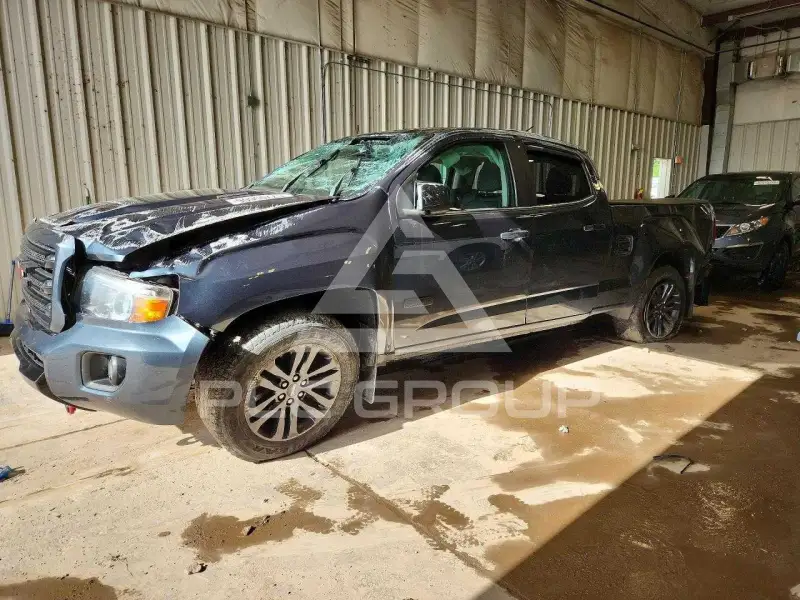 2019 GMC CANYON photo