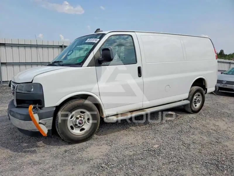 2019 GMC Savana photo