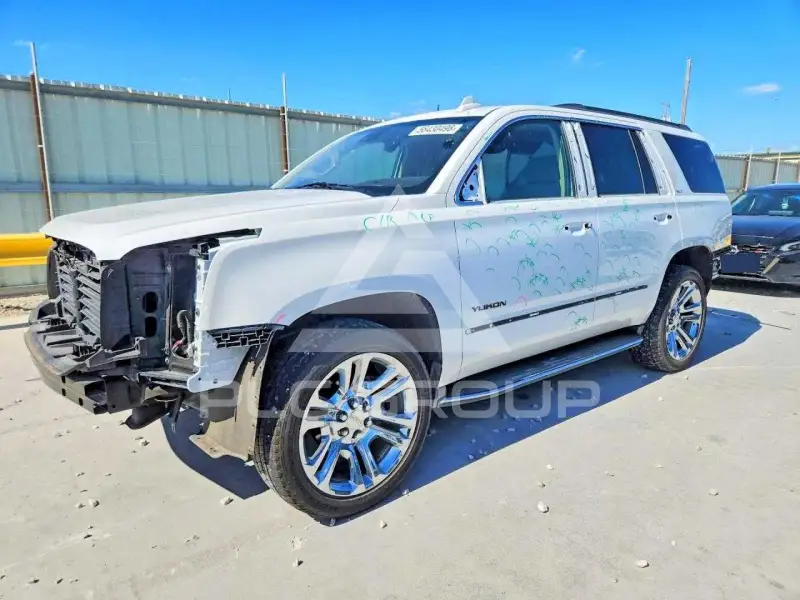 2019 GMC YUKON photo