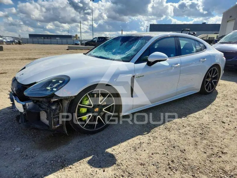 2019 Porsche Panamera photo
