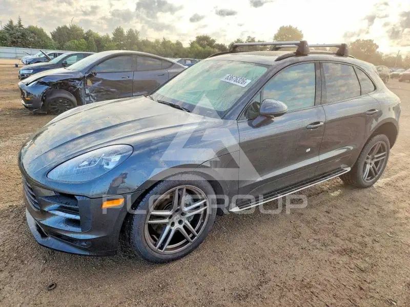 2019 Porsche MACAN photo