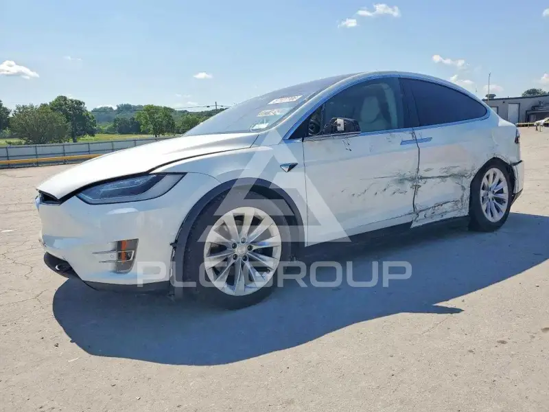 2019 Tesla Model X фото