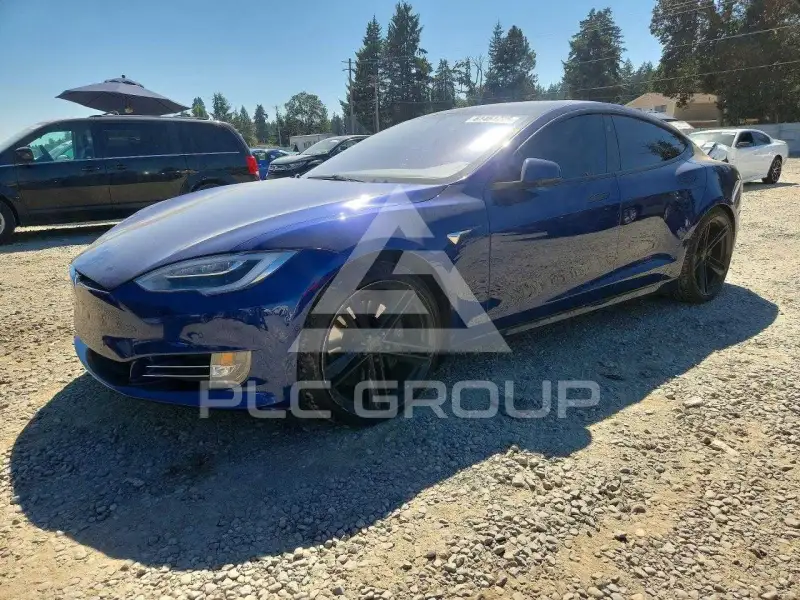 2019 Tesla Model S фото