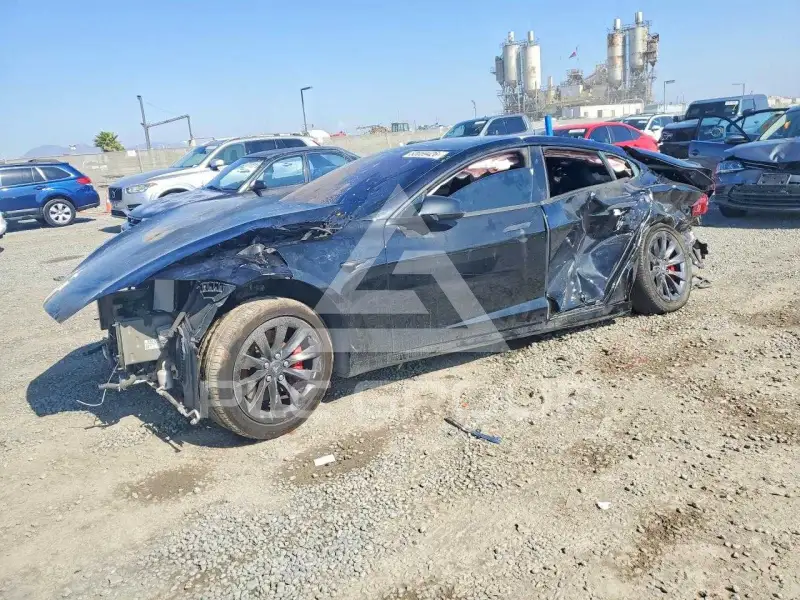 2019 Tesla Model S фото