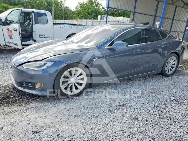 2019 Tesla Model S фото