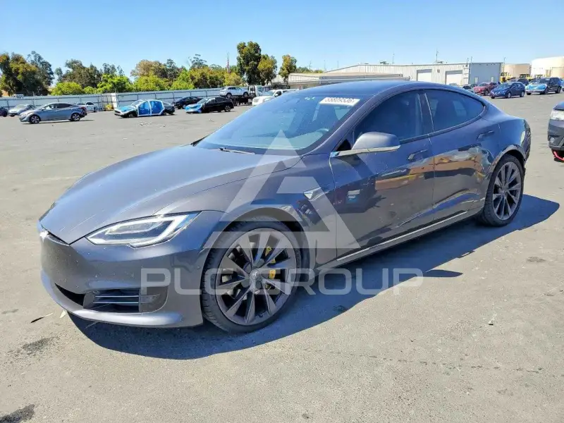 2019 Tesla Model S фото