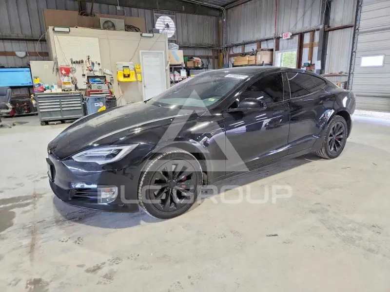 2019 Tesla Model S фото