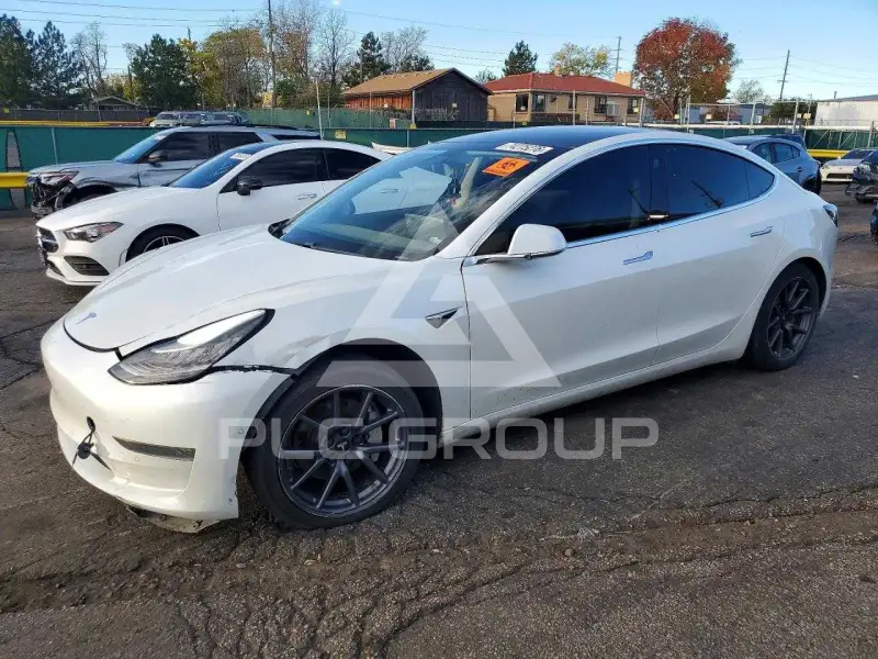 2019 Tesla Model 3 фото