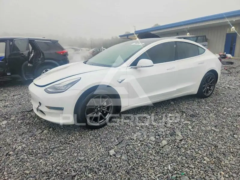 2019 Tesla Model 3 фото