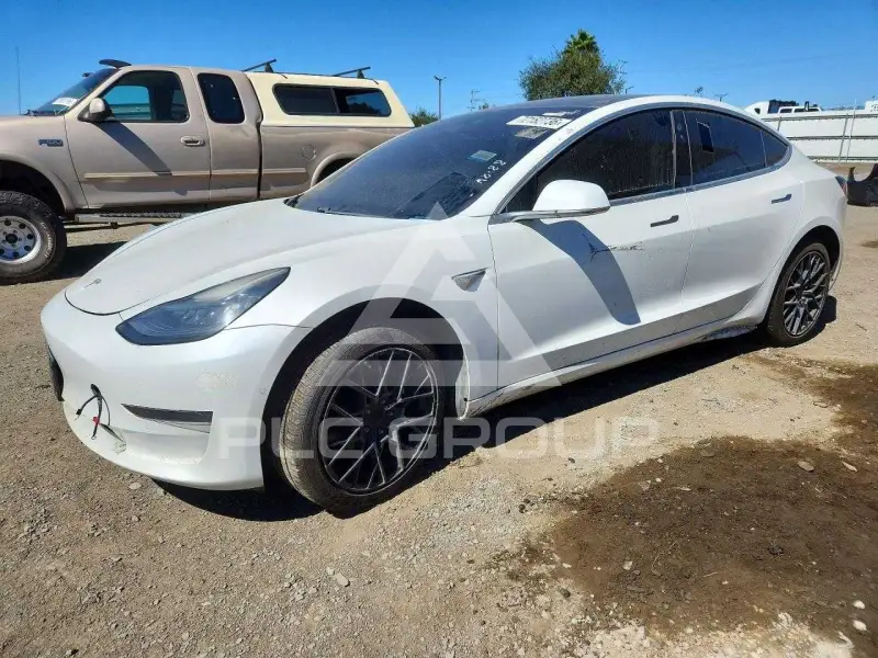 2019 Tesla Model 3 фото