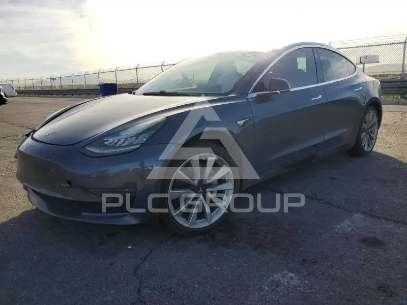 2019 Tesla Model 3 фото