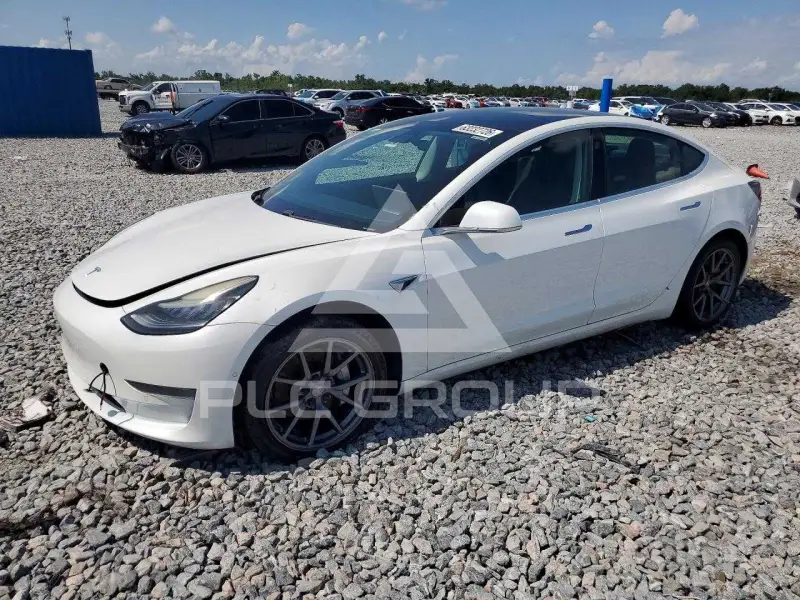 2019 Tesla Model 3 фото