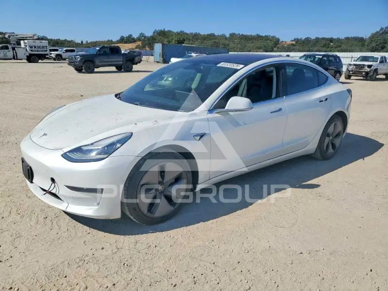 2019 Tesla Model 3 фото