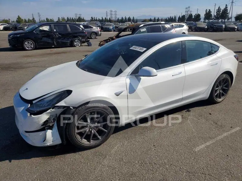 2019 Tesla Model 3 фото