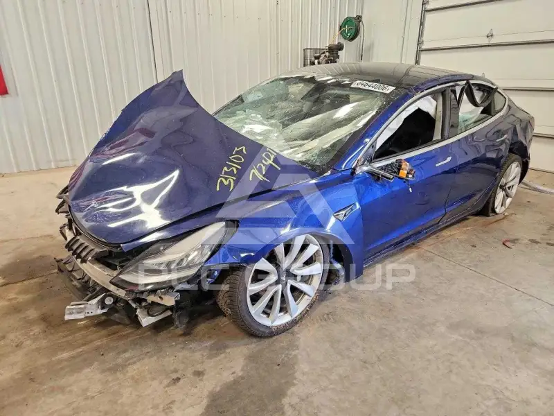 2019 Tesla Model 3 фото