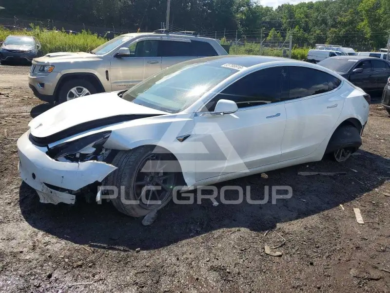 2019 Tesla Model 3 фото