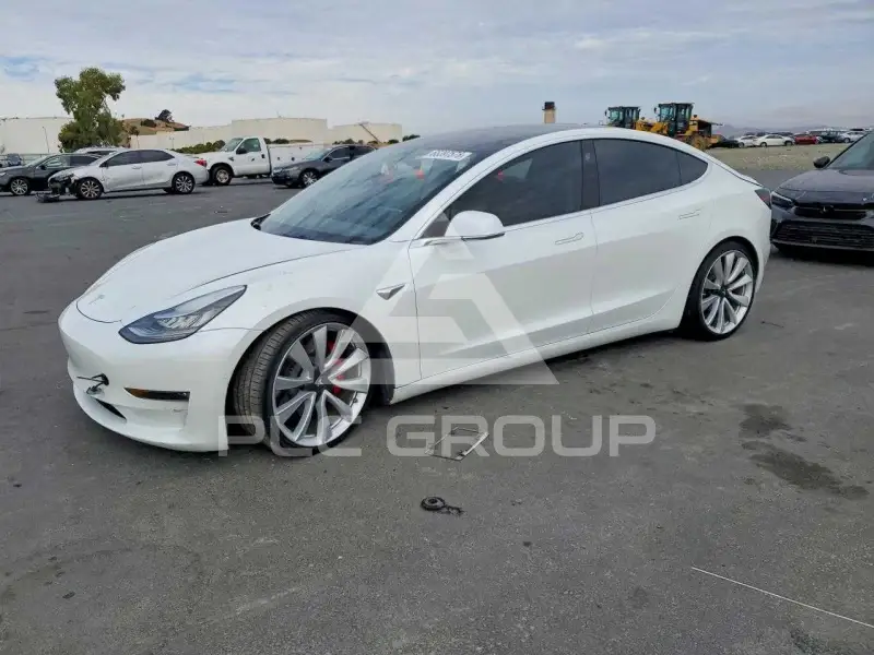 2019 Tesla Model 3 фото