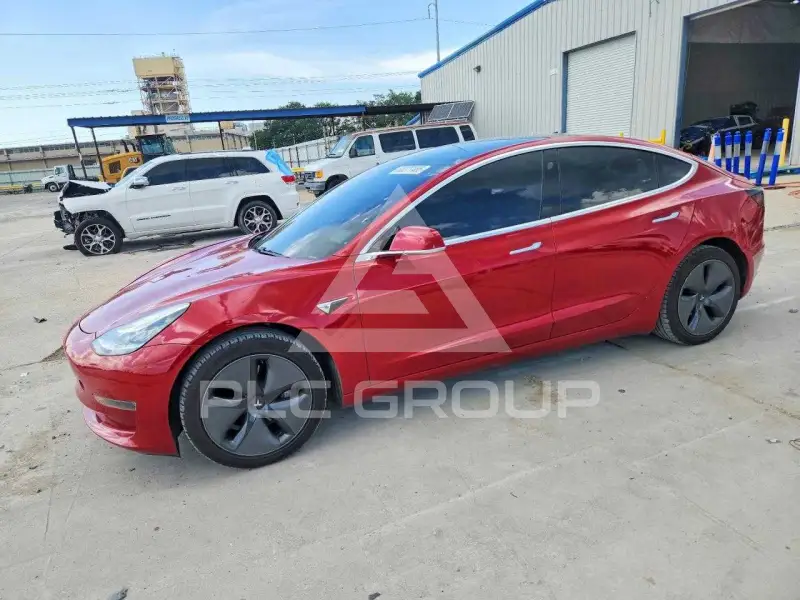 2019 Tesla Model 3 фото