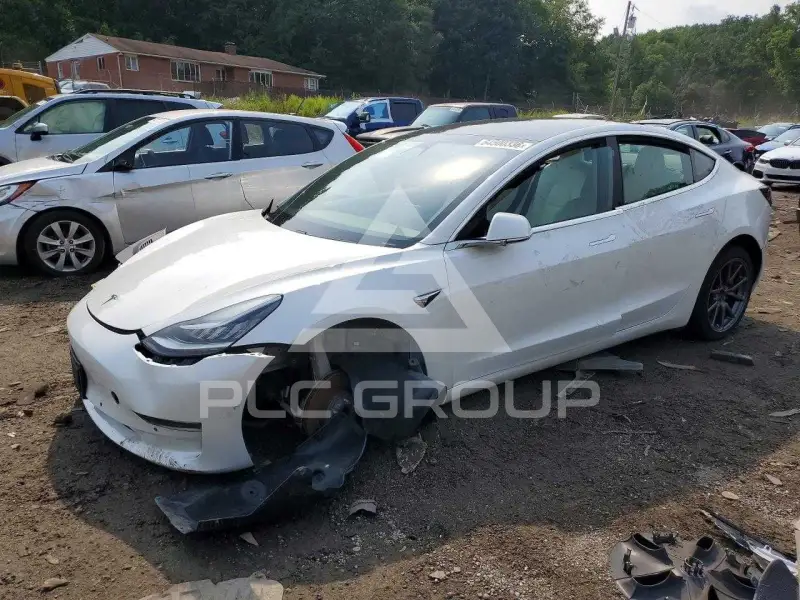 2019 Tesla Model 3 фото