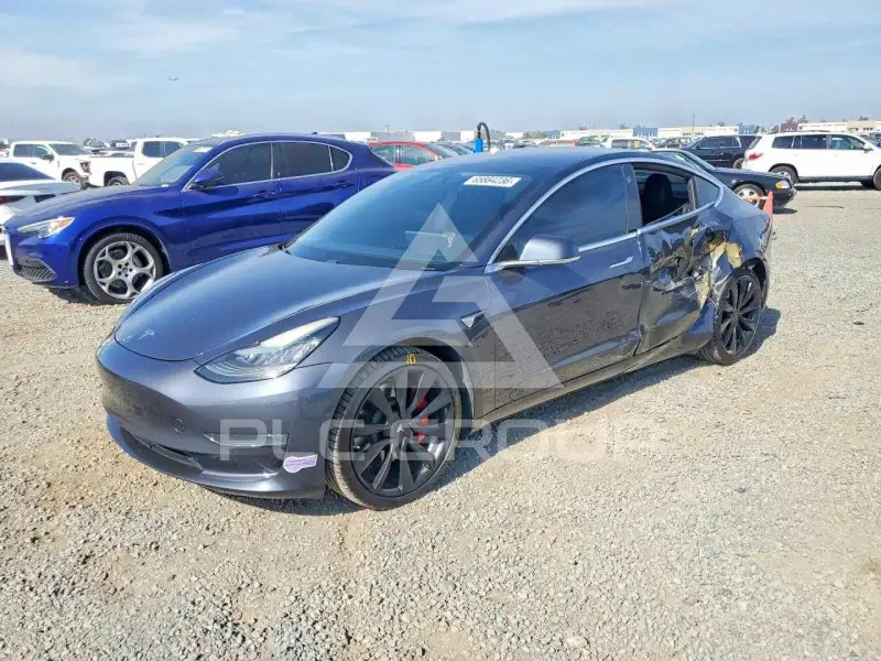 2019 Tesla Model 3 фото