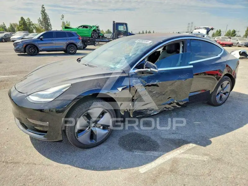 2019 Tesla Model 3 фото