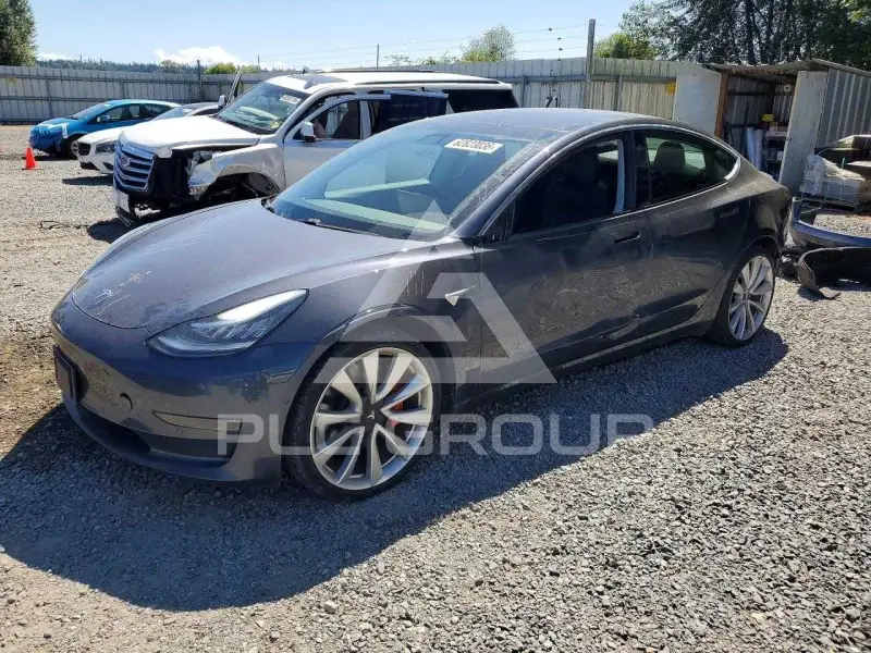 2019 Tesla Model 3 фото