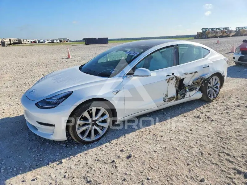 2019 Tesla Model 3 фото