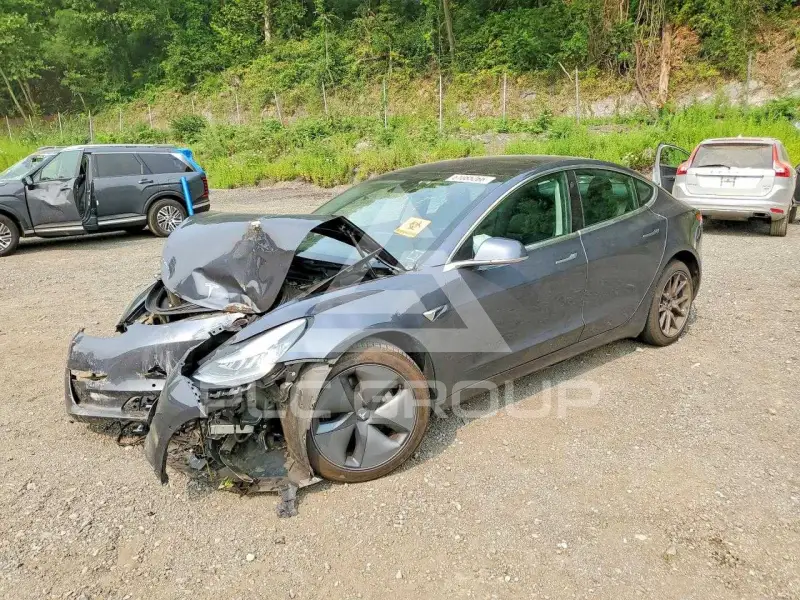 2019 Tesla Model 3 фото