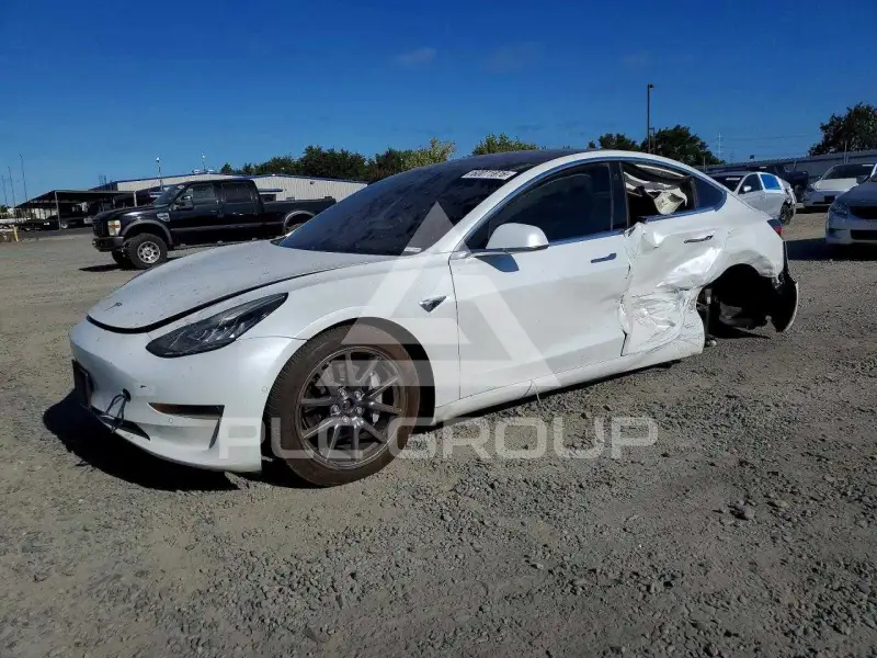 2019 Tesla Model 3 фото
