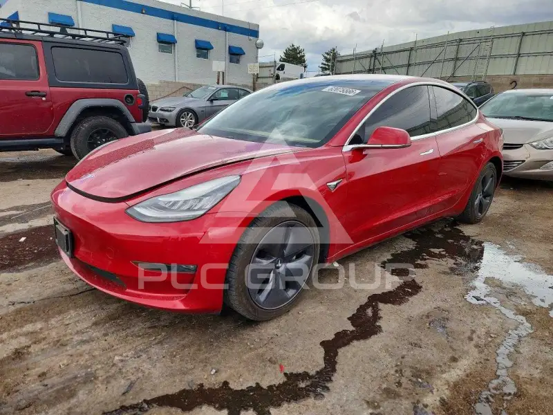 2019 Tesla Model 3 фото