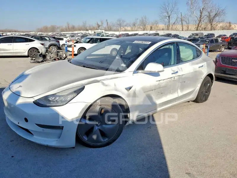 2019 Tesla Model 3 photo
