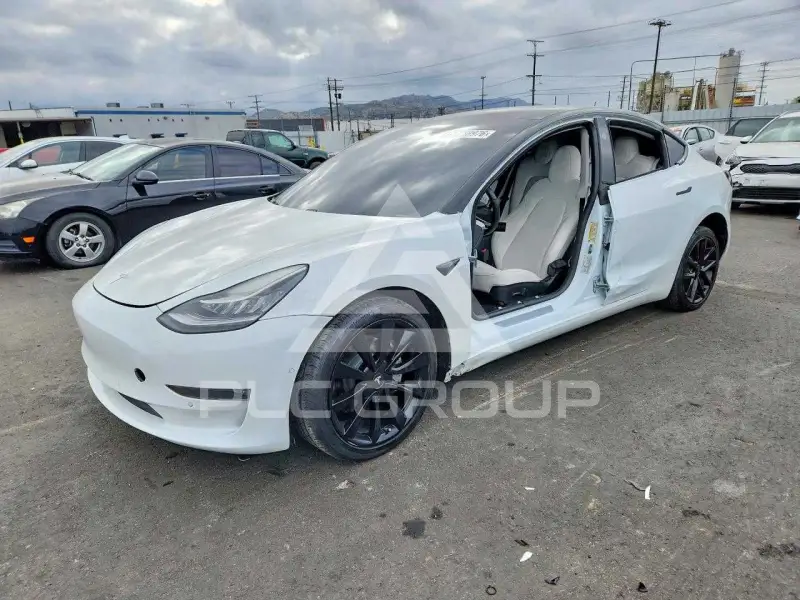 2019 Tesla Model 3 photo
