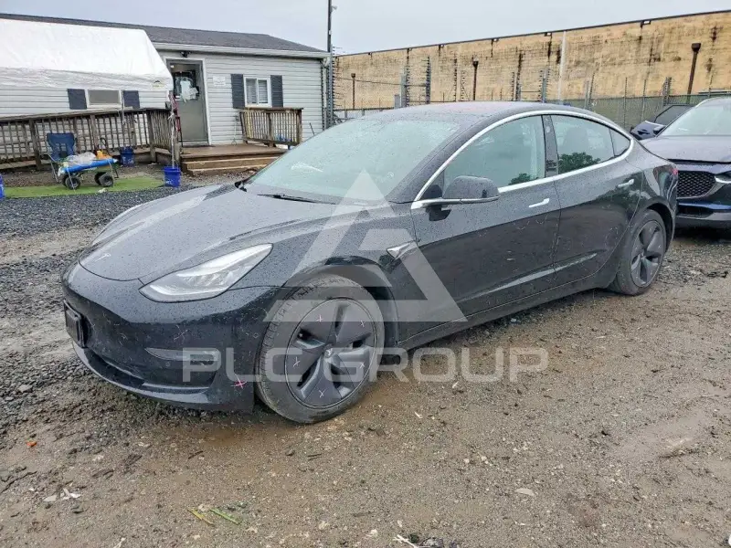 2019 Tesla Model 3 фото