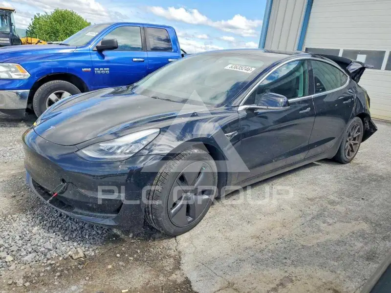 2019 Tesla Model 3 фото
