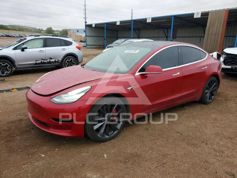 2019 Tesla Model 3 фото