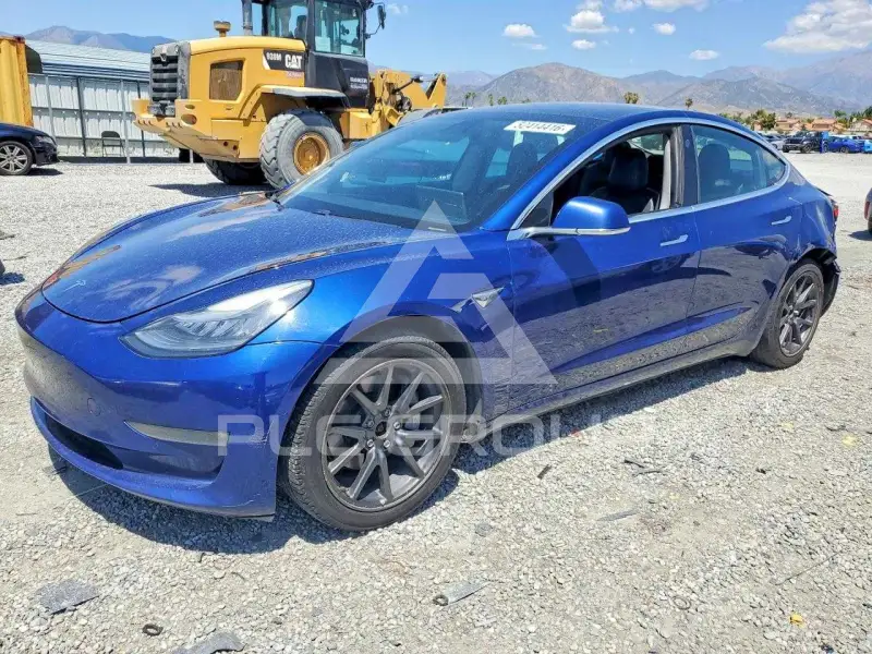 2019 Tesla Model 3 фото