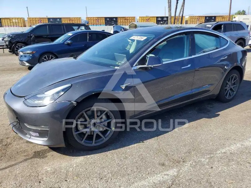 2019 Tesla Model 3 фото