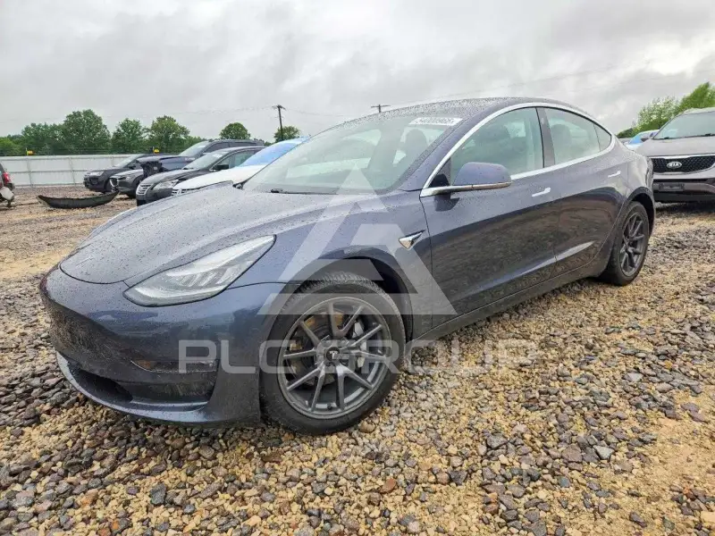 2019 Tesla Model 3 фото