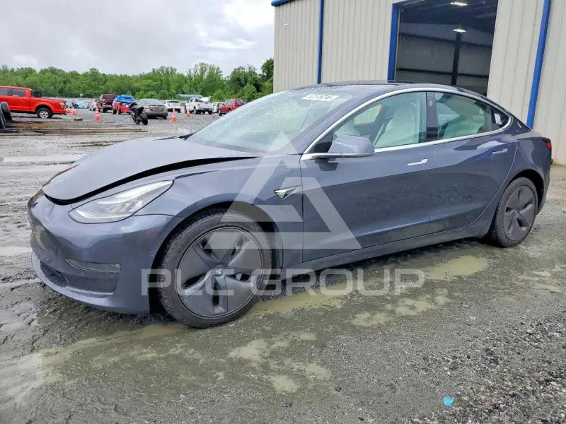2019 Tesla Model 3 фото