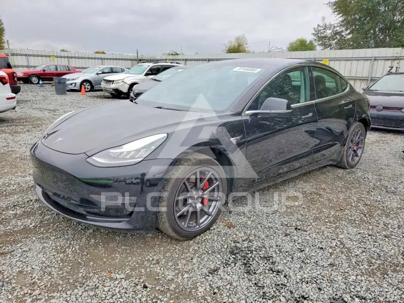 2019 Tesla Model 3 фото