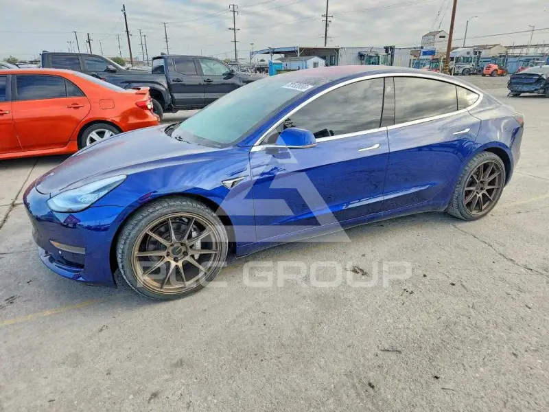 2019 Tesla Model 3 photo