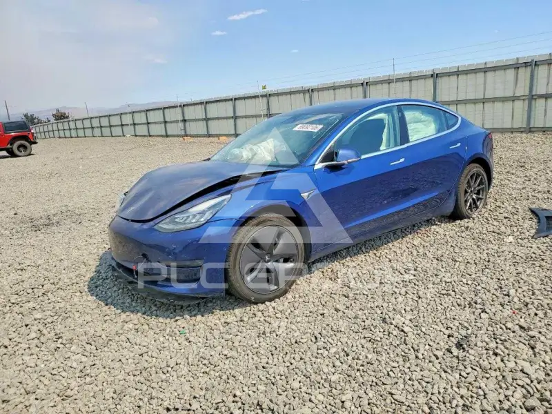 2019 Tesla Model 3 фото