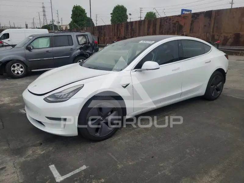 2019 Tesla Model 3 фото