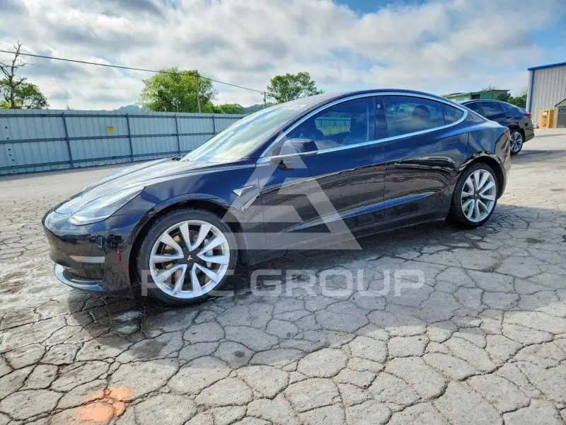 2019 Tesla Model 3 photo