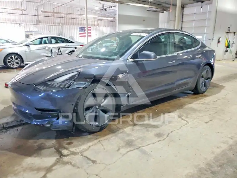 2019 Tesla Model 3 фото