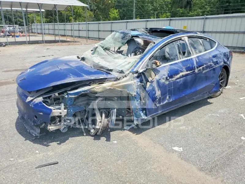 2019 Tesla Model 3 фото